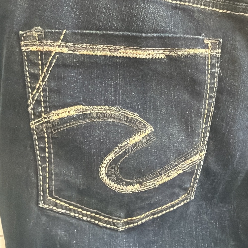 Silver Avery Dark Blue Straight Leg Women's Jeans size 18 length (38.5X29.5) - Picture 6 of 16